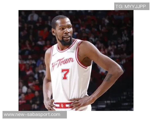 杜兰特新赛季表现抢眼场均30分6板助球队争胜